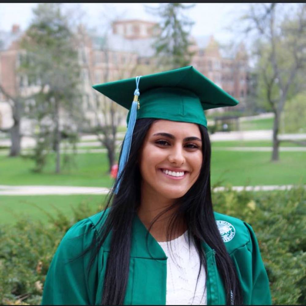 Meet your Posher, Mandana